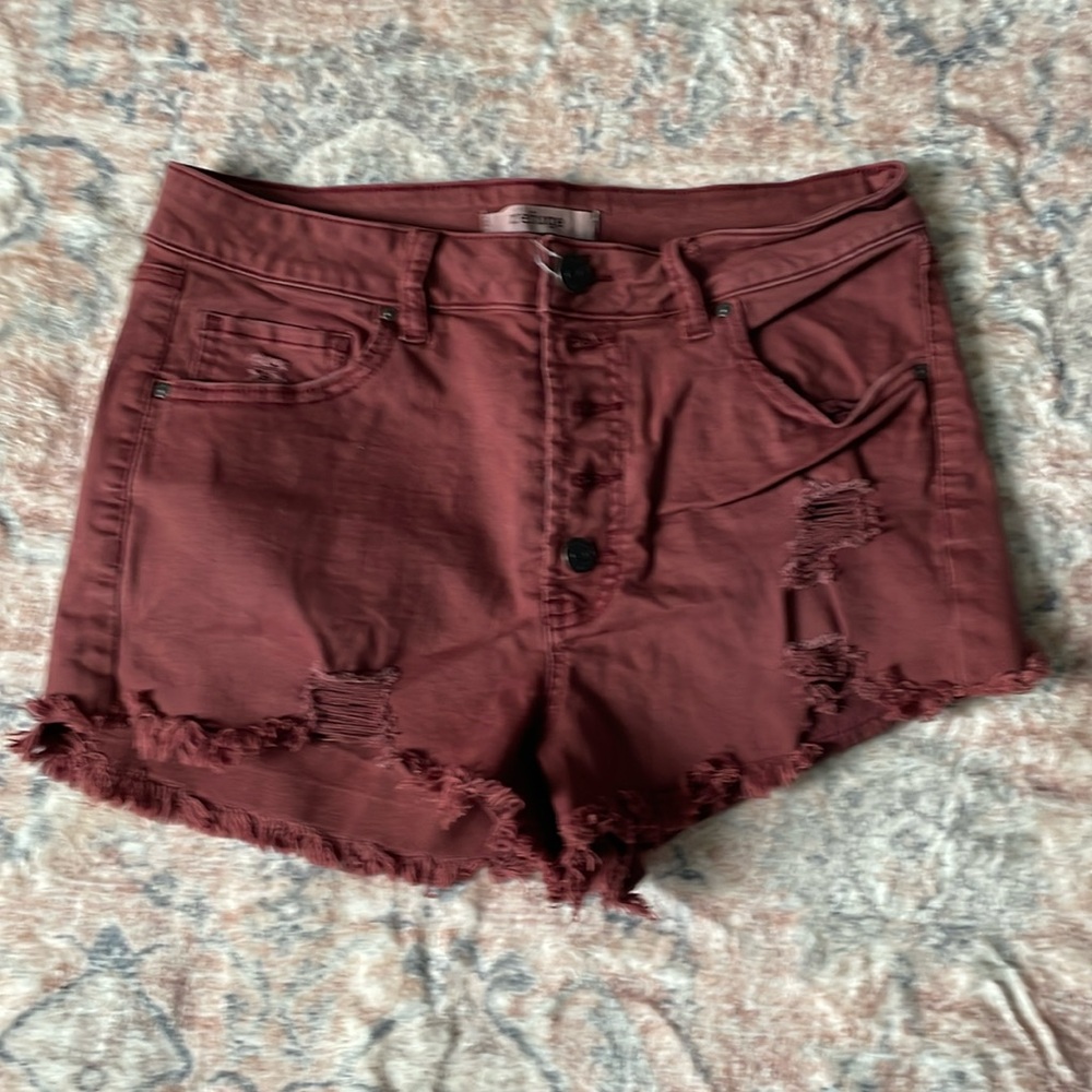 Maroon, jean shorts